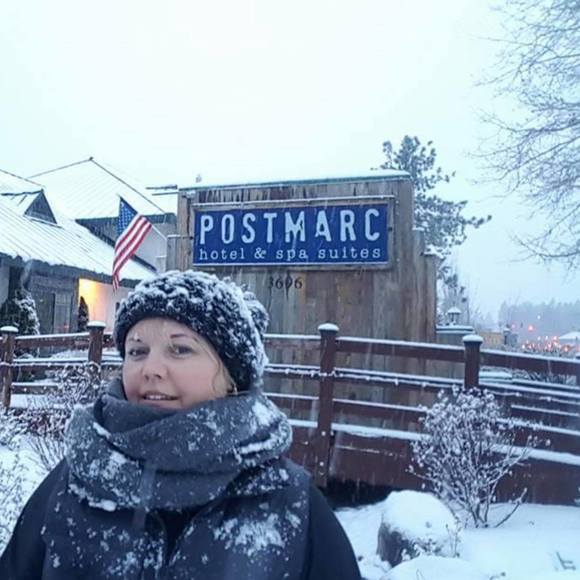 Meet your Posher, Melissa - Picture 1 of 1